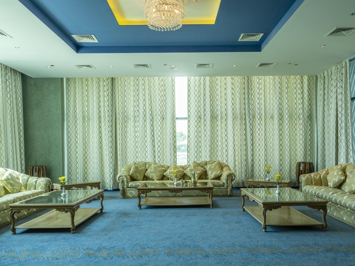 Retaj Salwa Resort & Spa Doha Luaran gambar The VIP lounge at the airport