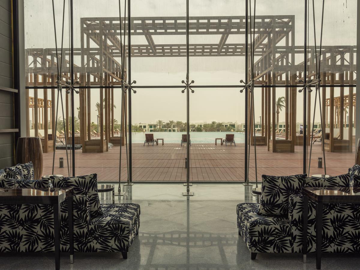 Retaj Salwa Resort & Spa Doha Luaran gambar The interior of the hotel