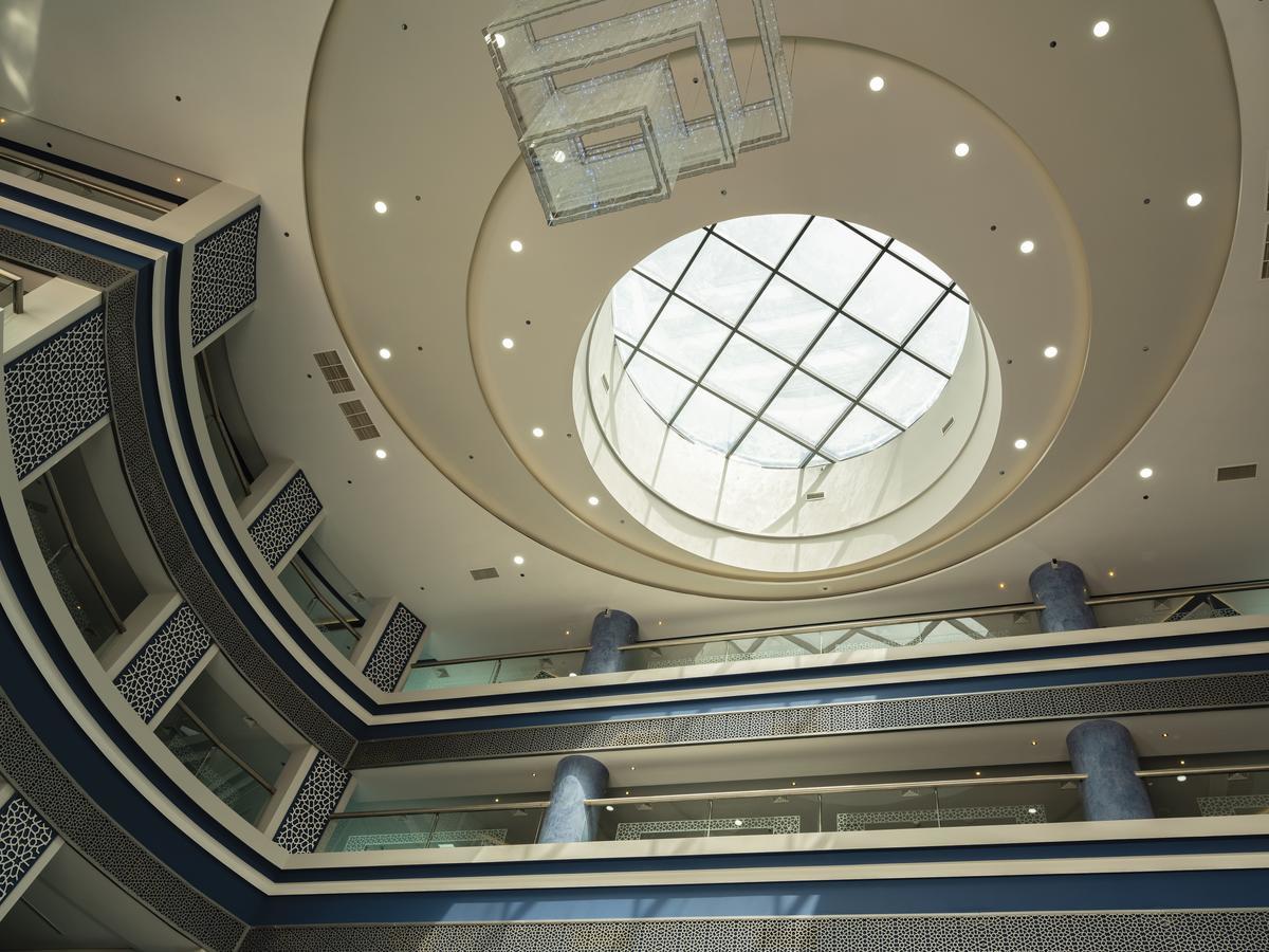 Retaj Salwa Resort & Spa Doha Luaran gambar The atrium