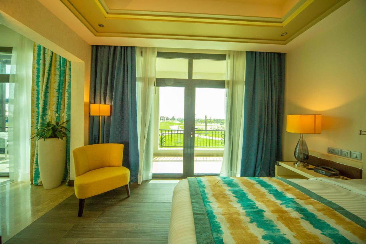 Retaj Salwa Resort & Spa Doha Luaran gambar A bedroom at the hotel